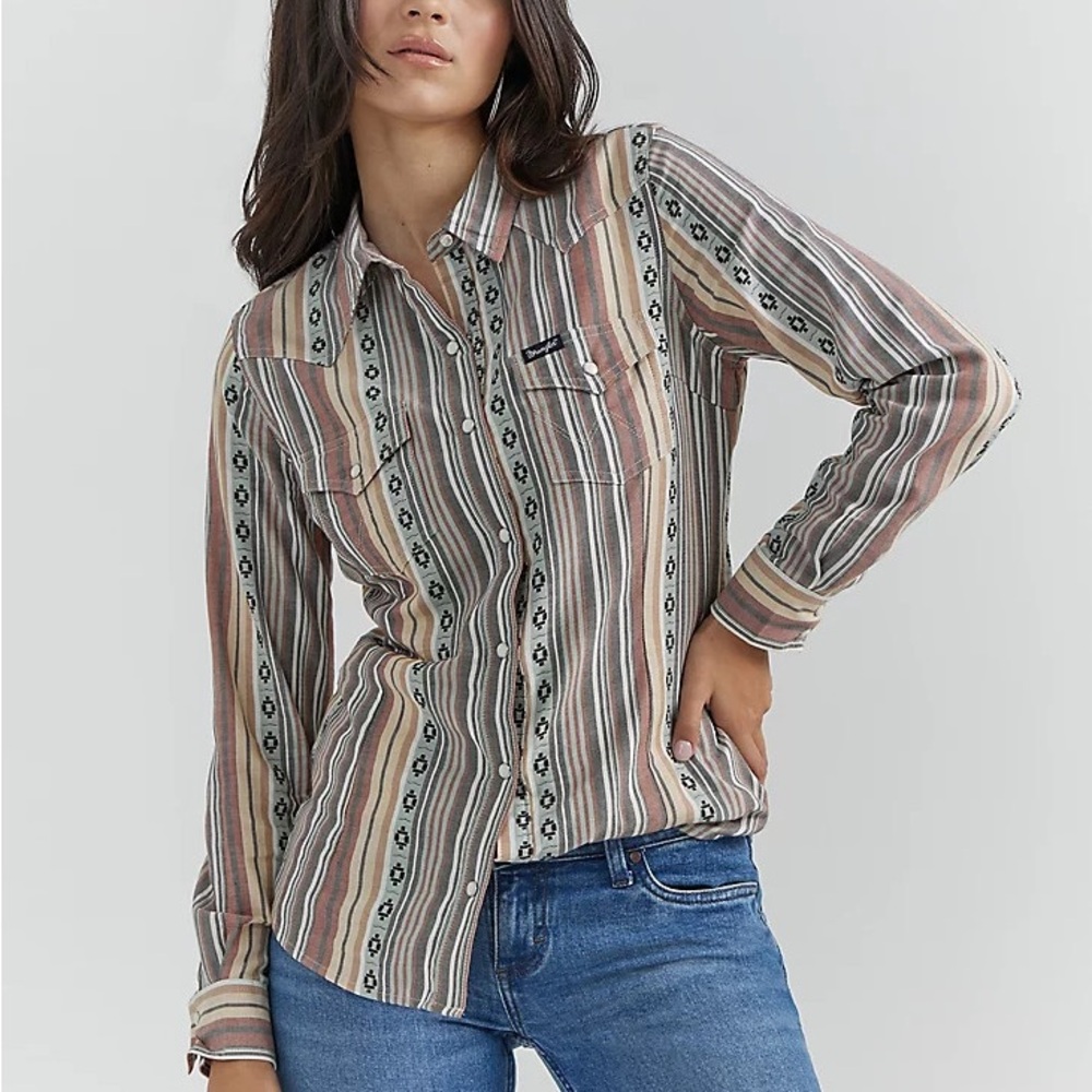 Wrangler Wmn's Retro M Western Snap Shirt Southwest Pink/Blue Stripe Cowgirl